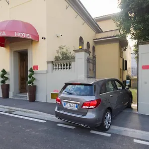 Hotell La Fortezza, Florens