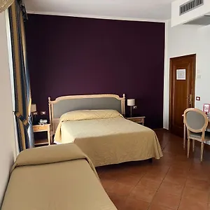 2* Ξενοδοχείο Bologna